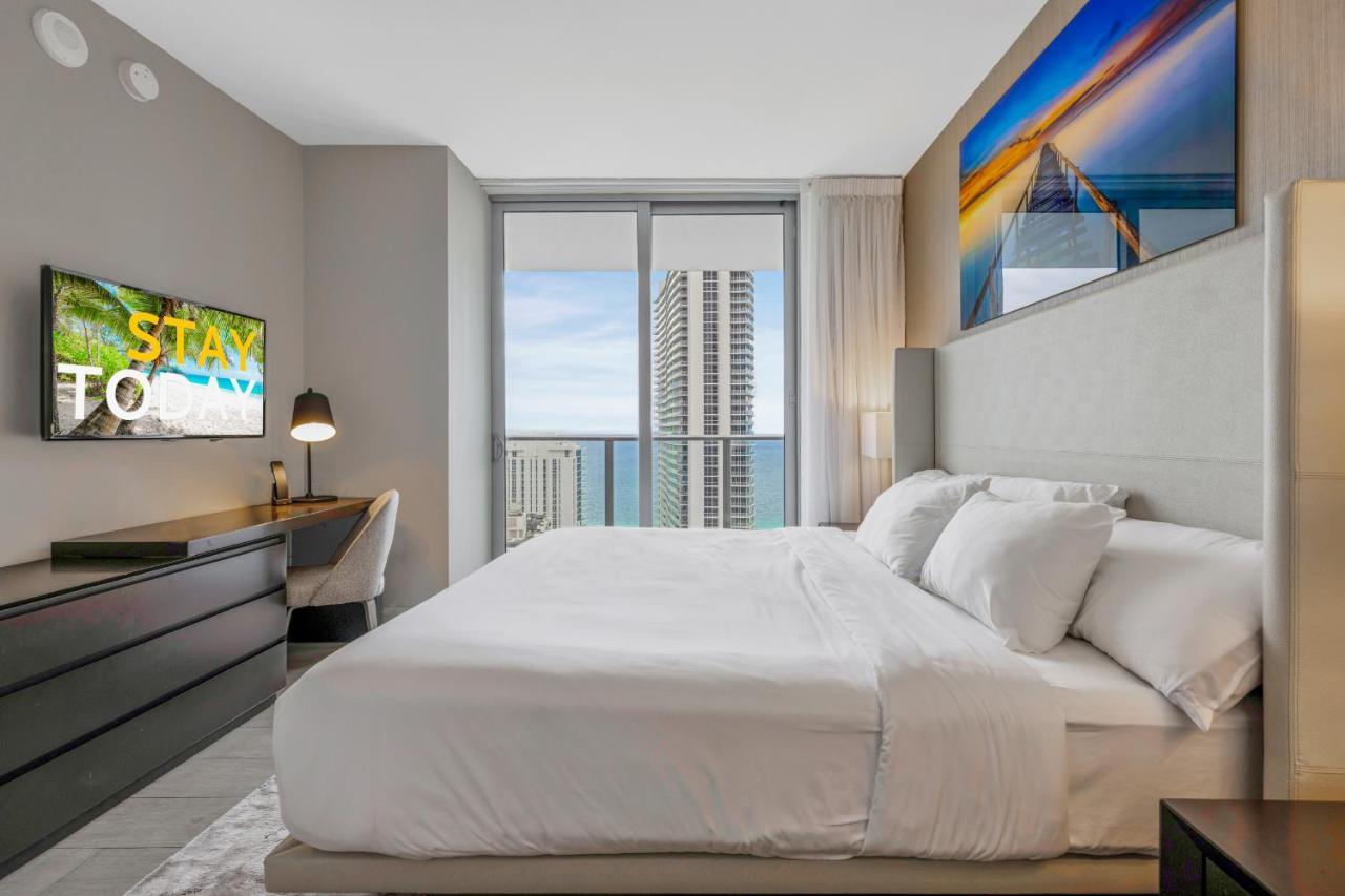 הוליווד Hyde House - Luxury Waterfront 2Br 2Ba Apartment Suite With Direct Ocean View, Roof Top Pool, Resort Amenities מראה חיצוני תמונה