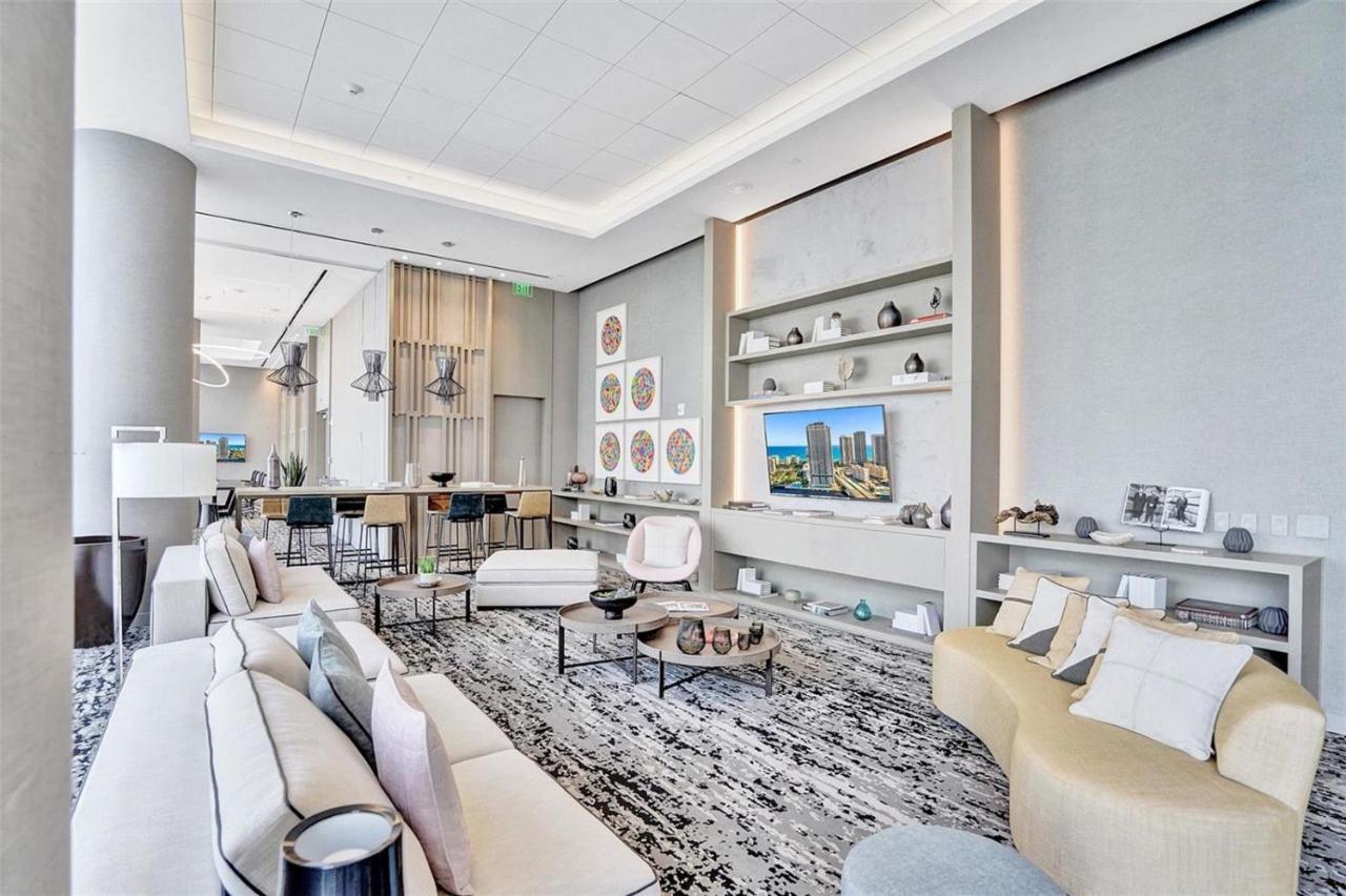 הוליווד Hyde House - Luxury Waterfront 2Br 2Ba Apartment Suite With Direct Ocean View, Roof Top Pool, Resort Amenities מראה חיצוני תמונה